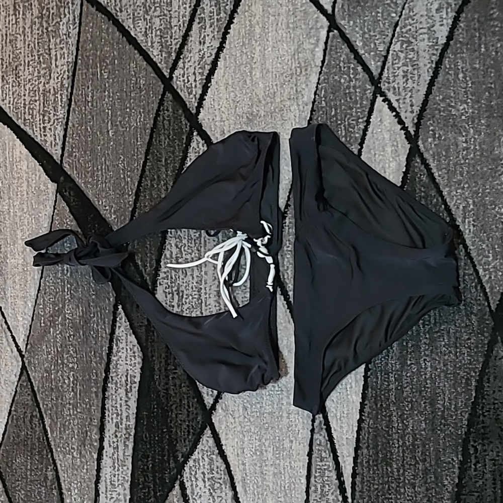 VICTORIA SECRET 2015 THE UNFORGETTABLE TRIANGLE TIE-UP BIKINI SWIMSUIT SET